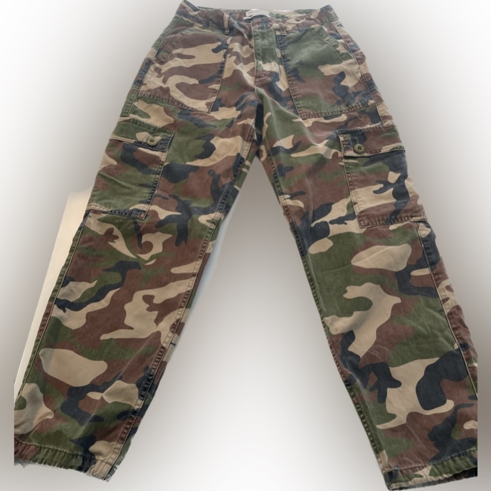 Urban Outfitters, 6 , camo